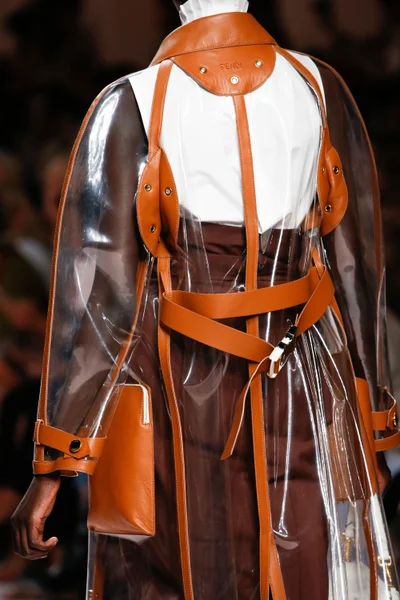 Look 9
